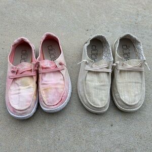 Hey Dudes Women’s size 8 two pairs!